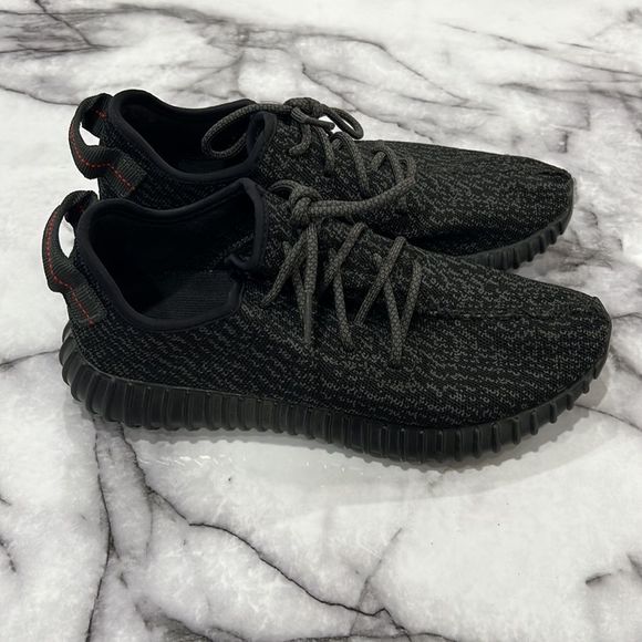 1000% Auth 2015 Yeezy Boost 350 ‘Pirate Black’ 2015 Size 8.5